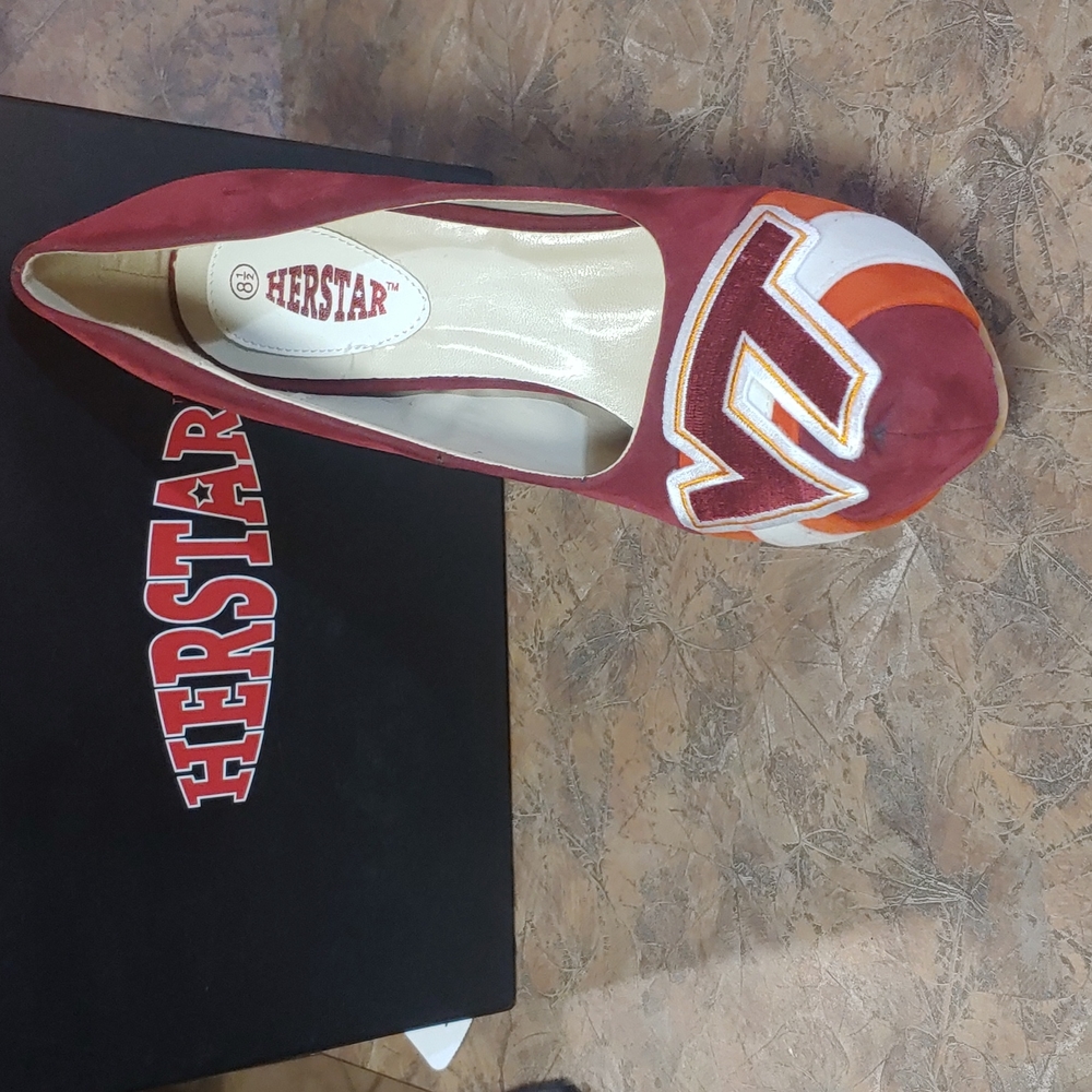 Herstar Virginia Tech suede pumps